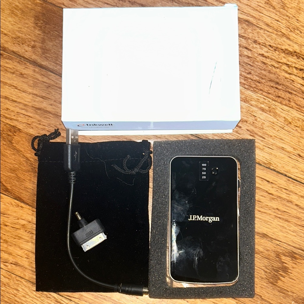 Apple Power Protector On the Go Phone Charger NWT